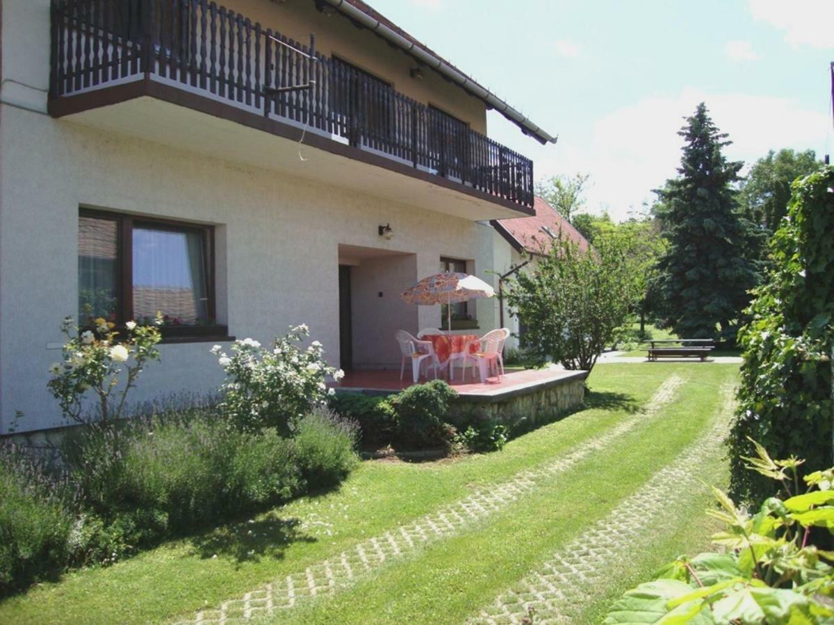 BalatonboglárGyongyvirag Vendeghaz公寓 外观 照片